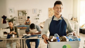 Limpeza sustentável: Como sua empresa pode aliar higiene e responsabilidade ambiental